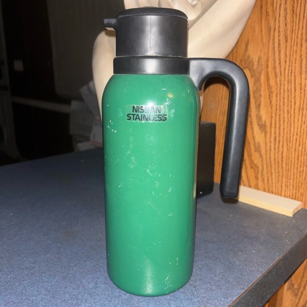 Nissan Stainless Thermos vacuum-insulated stainless steel carafe